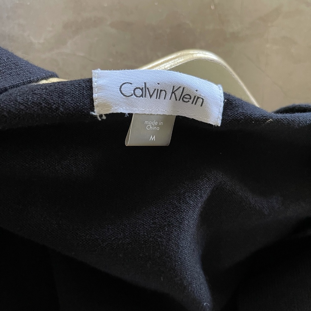 Calvin Klein Black Shrug Size M - Picture 2 of 3